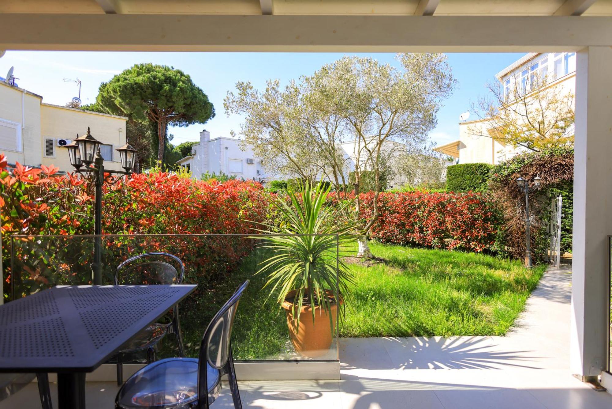 Grandstay Villa Perla Resort Дуррес Экстерьер фото